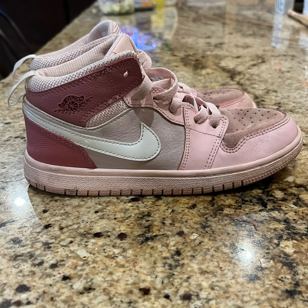Girls air Jordan size 3 youth